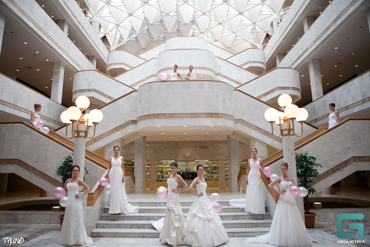 Санкт-Петербург, Торфяная дорога, д. 7, ТРК ГУЛЛИВЕР